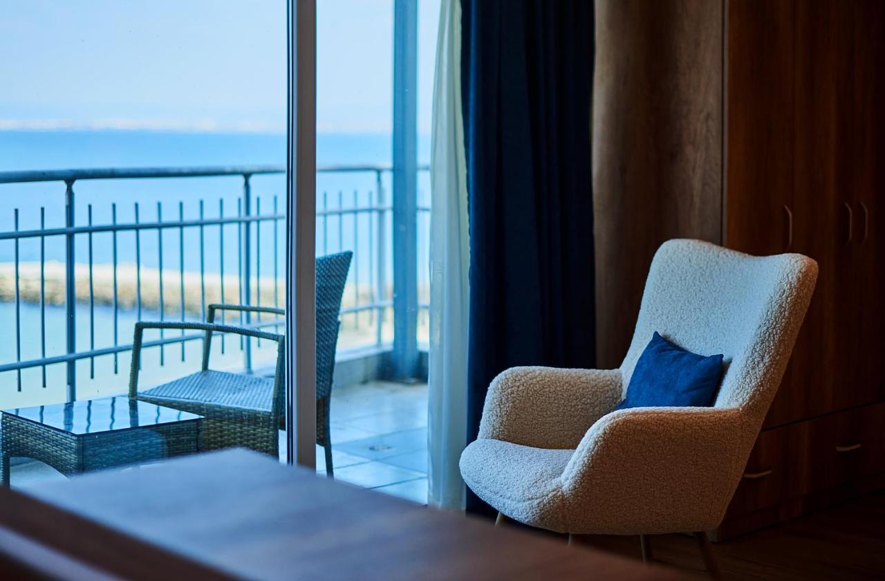 Family Hotel Regata Pomorie Exterior photo