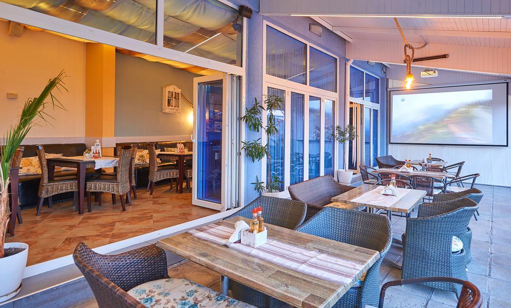 Family Hotel Regata Pomorie Exterior photo